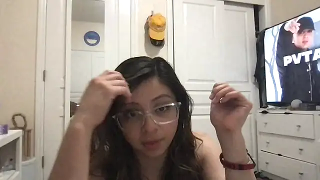 bunnygorl12 online show from 03/11/26, 05:23