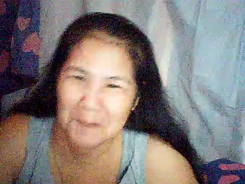 Snapshot of milagrose_rose chatting on 06/18/26, 11:32 milagrose rose online show from 06/18/26, 11:32