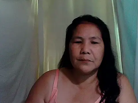 Snapshot of milagrose_rose chatting on 04/10/26, 12:17 milagrose rose online show from 04/10/26, 12:17