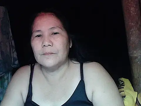 Snapshot of milagrose_rose chatting on 05/14/26, 10:56 milagrose rose online show from 05/14/26, 10:56