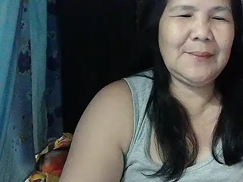 Snapshot of milagrose_rose chatting on 04/01/26, 01:41 milagrose rose online show from 04/01/26, 01:41