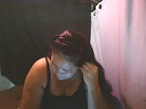 Snapshot of milagrose_rose chatting on 05/21/26, 04:26 milagrose rose online show from 05/21/26, 04:26