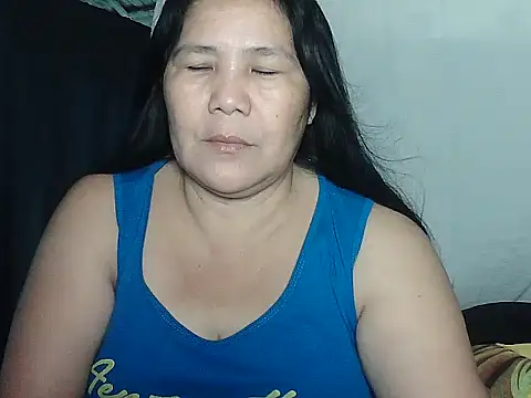 Snapshot of milagrose_rose chatting on 05/10/26, 01:09 milagrose rose online show from 05/10/26, 01:09