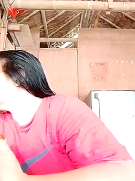 Snapshot of milagrose_rose chatting on 04/05/26, 02:07 milagrose rose online show from 04/05/26, 02:07