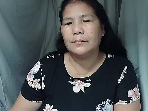 Snapshot of milagrose_rose chatting on 04/13/26, 08:24 milagrose rose online show from 04/13/26, 08:24