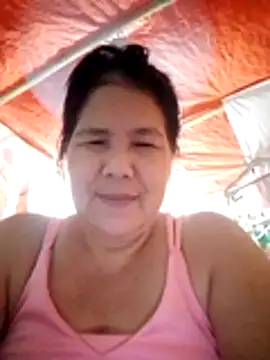 Snapshot of milagrose_rose chatting on 10/25/25, 05:17 milagrose rose online show from 10/25/25, 05:17