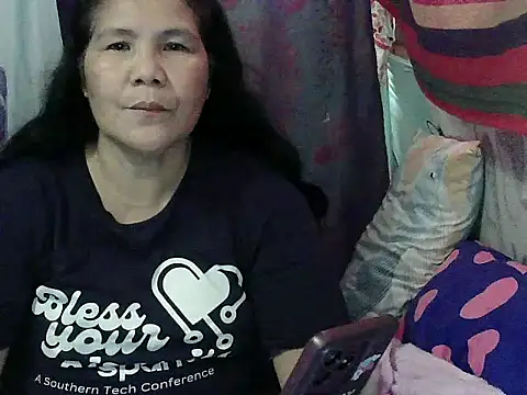 Snapshot of milagrose_rose chatting on 03/26/26, 02:21 milagrose rose online show from 03/26/26, 02:21