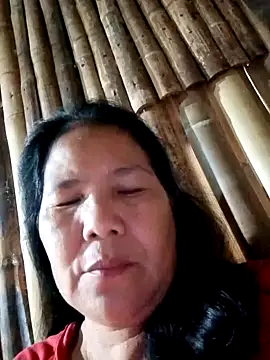 Snapshot of milagrose_rose chatting on 11/13/25, 08:24 milagrose rose online show from 11/13/25, 08:24