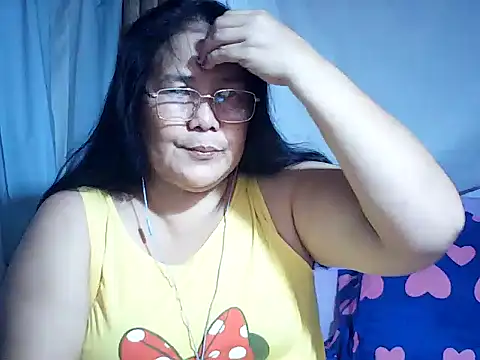 Snapshot of milagrose_rose chatting on 07/12/26, 06:03 milagrose rose online show from 07/12/26, 06:03
