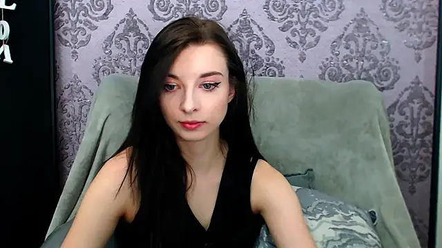 DominantLuna online show from 04/30/26, 04:25