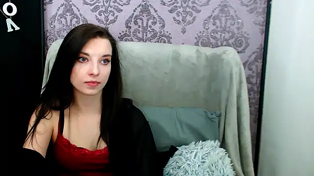 DominantLuna online show from 04/29/26, 05:30