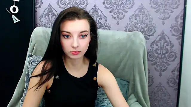 DominantLuna online show from 05/15/26, 07:45