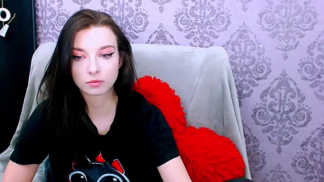 DominantLuna online show from 03/10/26, 08:24