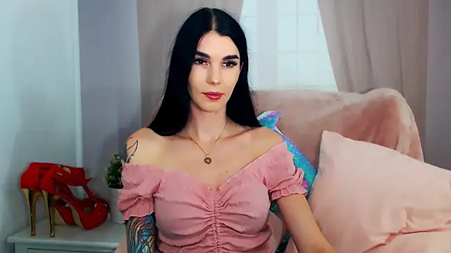 Snapshot of SofiiaBeauty chatting on 10/12/25, 07:15 SofiiaBeauty online show from 10/12/25, 07:15