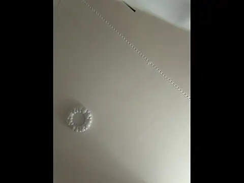 xiaowan x online show from 11/28/25, 05:51