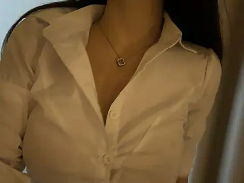 xiaowan x online show from 10/05/25, 04:20