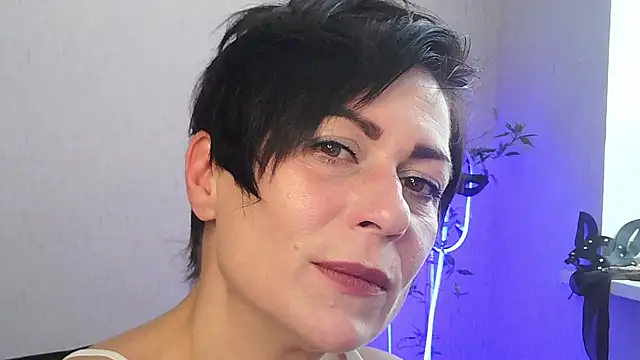 Ashley Brookss online show from 11/22/25, 07:40