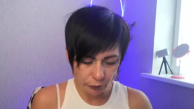 Ashley Brookss online show from 11/10/25, 10:53