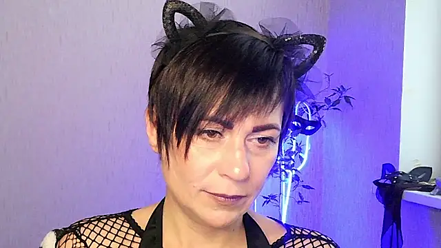 Ashley Brookss online show from 11/29/25, 11:21