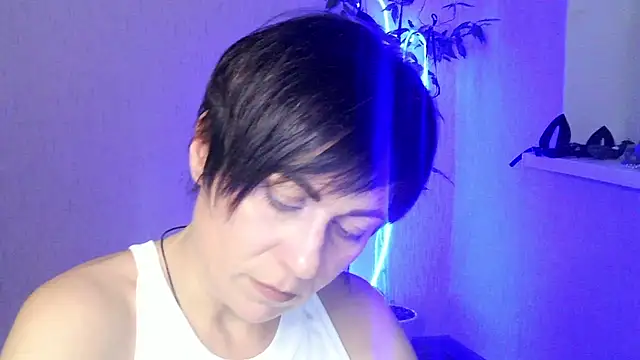 Ashley Brookss online show from 12/20/25, 07:50