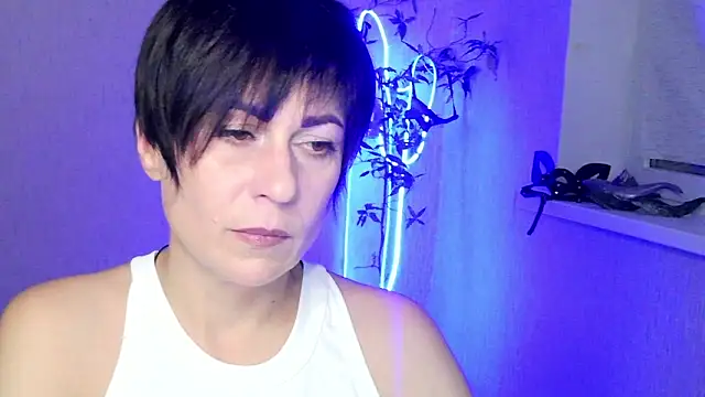 Ashley Brookss online show from 12/05/25, 03:32