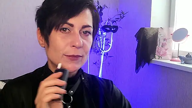 Ashley Brookss online show from 11/13/25, 10:52