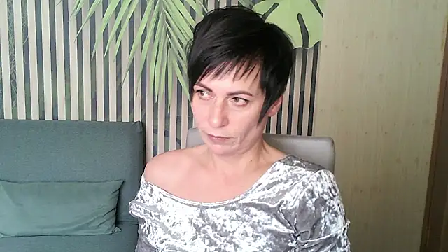 Ashley Brookss online show from 10/23/25, 10:14