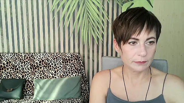 Ashley Brookss online show from 10/09/25, 12:06