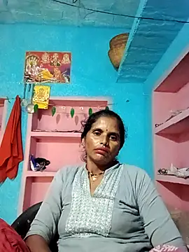 Snapshot of Mohni_cute chatting on 10/30/25, 03:27 Mohni cute online show from 10/30/25, 03:27