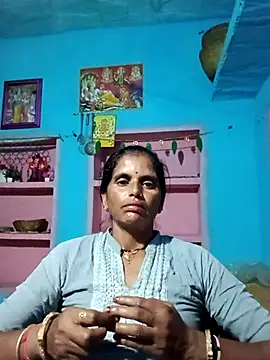 Snapshot of Mohni_cute chatting on 10/24/25, 12:15 Mohni cute online show from 10/24/25, 12:15