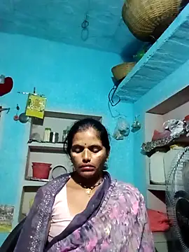 Snapshot of Mohni_cute chatting on 10/15/25, 12:31 Mohni cute online show from 10/15/25, 12:31