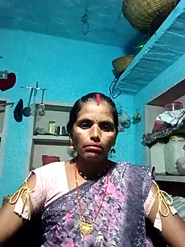 Snapshot of Mohni_cute chatting on 10/10/25, 03:02 Mohni cute online show from 10/10/25, 03:02