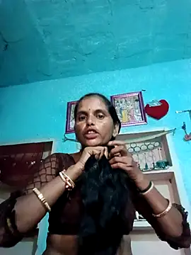 Snapshot of Mohni_cute chatting on 10/06/25, 02:24 Mohni cute online show from 10/06/25, 02:24