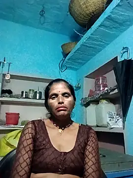 Snapshot of Mohni_cute chatting on 10/10/25, 01:17 Mohni cute online show from 10/10/25, 01:17