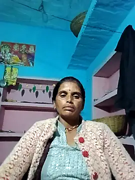 Snapshot of Mohni_cute chatting on 11/16/25, 04:12 Mohni cute online show from 11/16/25, 04:12