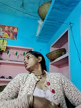 Snapshot of Mohni_cute chatting on 11/30/25, 02:01 Mohni cute online show from 11/30/25, 02:01