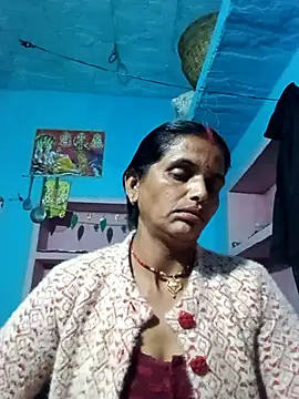 Snapshot of Mohni_cute chatting on 11/21/25, 01:10 Mohni cute online show from 11/21/25, 01:10