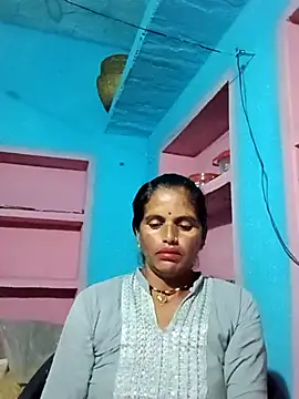 Snapshot of Mohni_cute chatting on 10/19/25, 12:35 Mohni cute online show from 10/19/25, 12:35