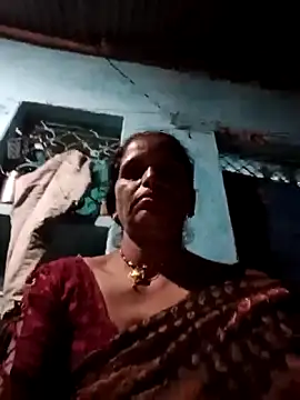 Snapshot of Mohni_cute chatting on 10/06/25, 03:46 Mohni cute online show from 10/06/25, 03:46