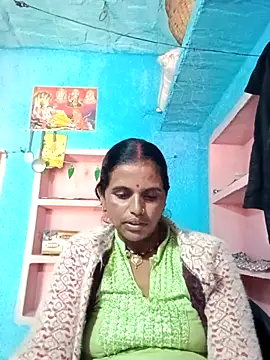 Snapshot of Mohni_cute chatting on 11/20/25, 04:13 Mohni cute online show from 11/20/25, 04:13