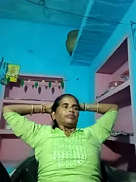 Snapshot of Mohni_cute chatting on 10/20/25, 12:45 Mohni cute online show from 10/20/25, 12:45