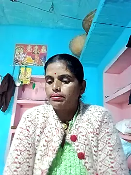 Snapshot of Mohni_cute chatting on 11/13/25, 02:04 Mohni cute online show from 11/13/25, 02:04