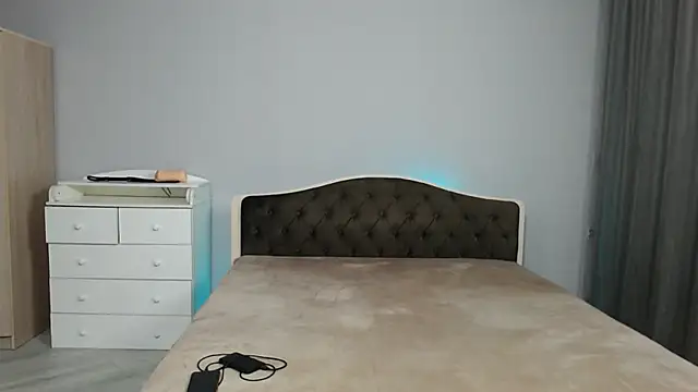 KaiChicken online show from 12/21/25, 12:07