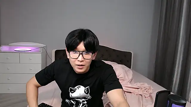 KaiChicken online show from 11/20/25, 10:20