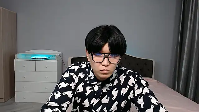 KaiChicken online show from 12/02/25, 07:59