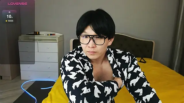 KaiChicken online show from 04/14/26, 02:16