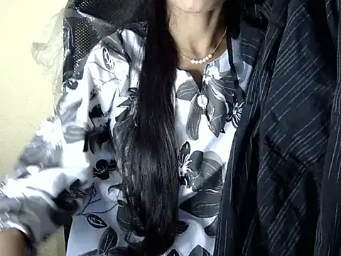 Shazi 1 online show from 12/04/25, 09:19