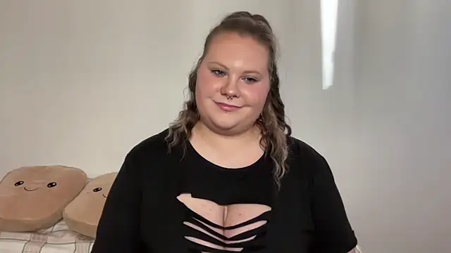 Snapshot of BriannaFlirty chatting on 11/07/25, 01:15 BriannaFlirty online show from 11/07/25, 01:15