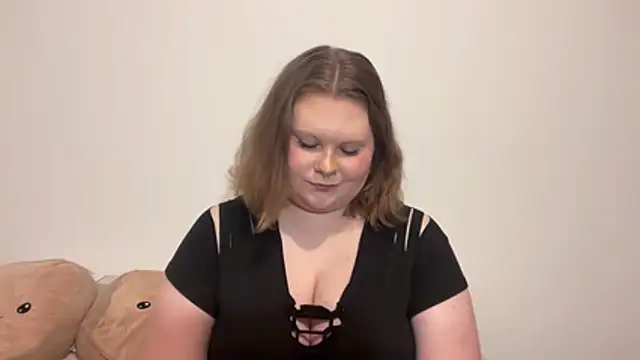 Snapshot of BriannaFlirty chatting on 11/09/25, 07:45 BriannaFlirty online show from 11/09/25, 07:45