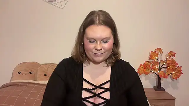 Snapshot of BriannaFlirty chatting on 11/17/25, 07:34 BriannaFlirty online show from 11/17/25, 07:34